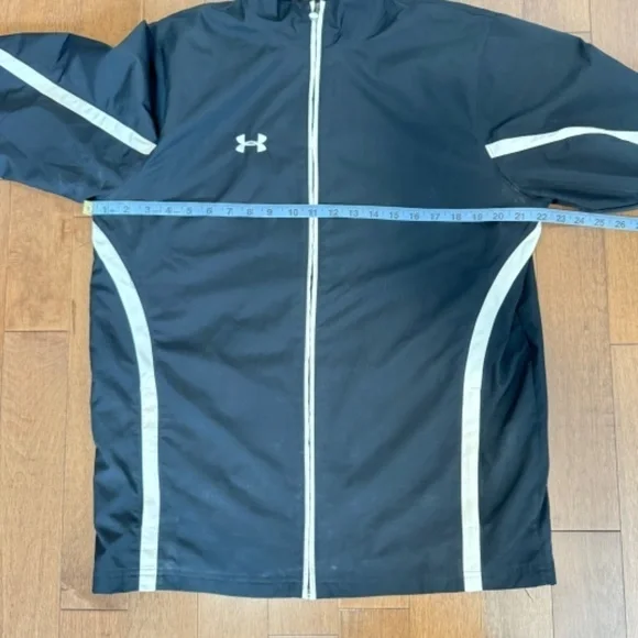 ❄️ Under Armour Men's Black/White Essential Woven Jacket - Picture 6 of 10
